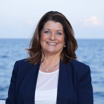 Portrait of Rosemarie McGeehan, Broker Associate